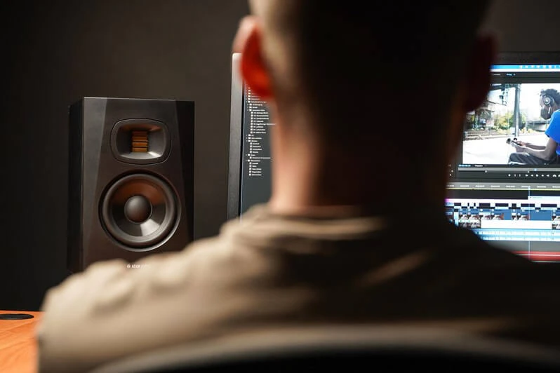 editor with audio monitor